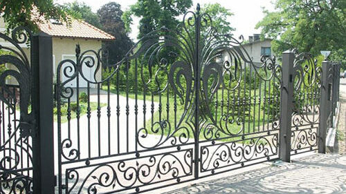 Bramy skrzydłowe
