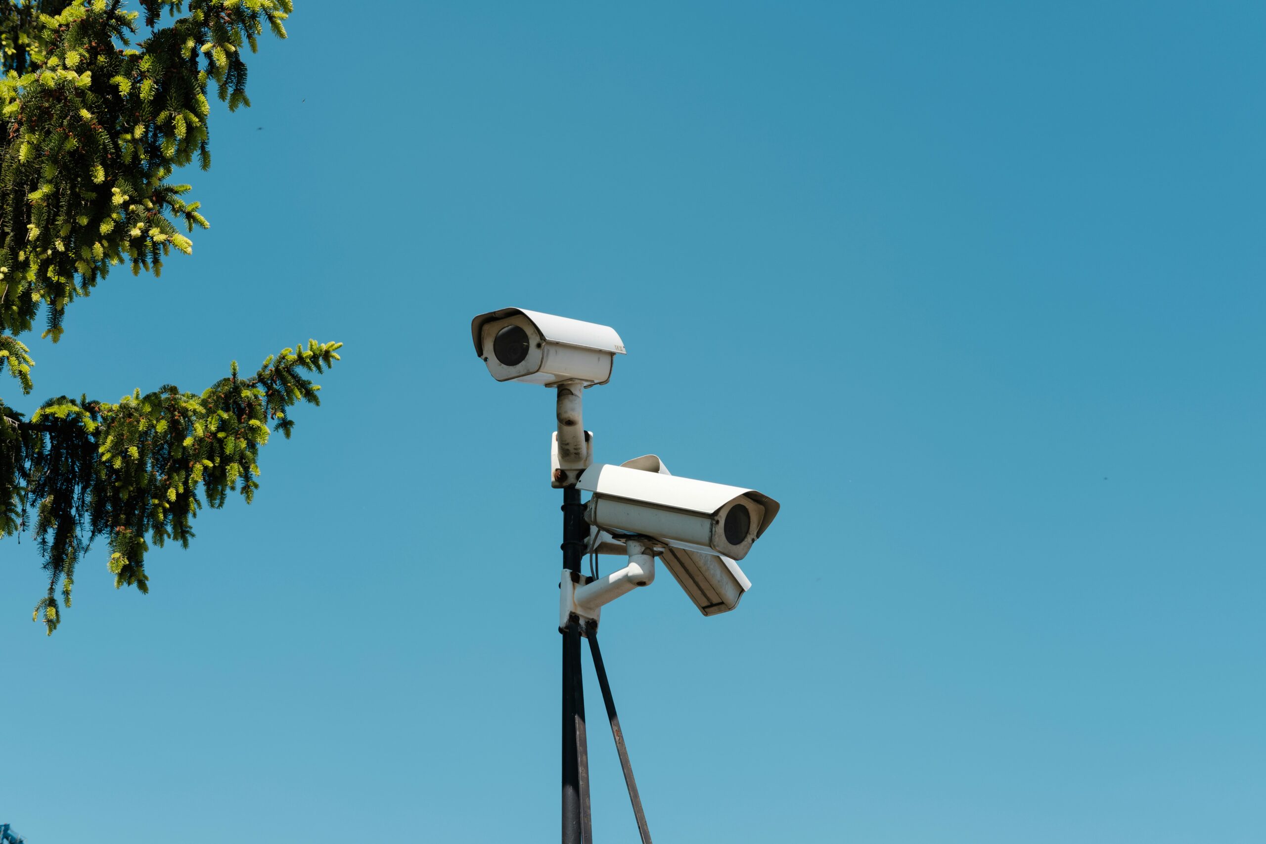 michal-jakubowski-oQD9uq4Rd4I-unsplash kamery monitoringu